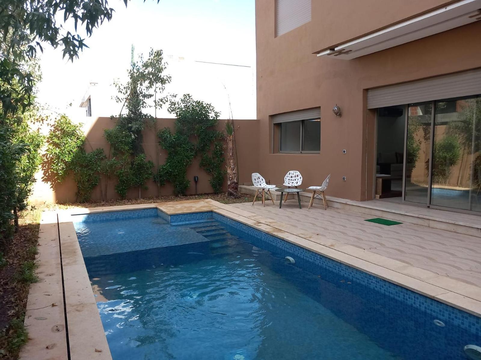 Privée Avec Piscine Villa